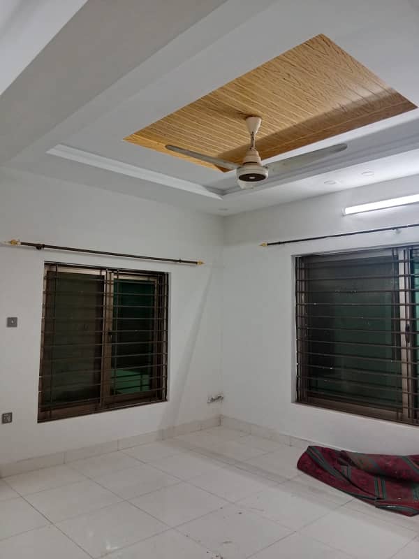 UPPER PORTION FOR RENT G-10/4 14