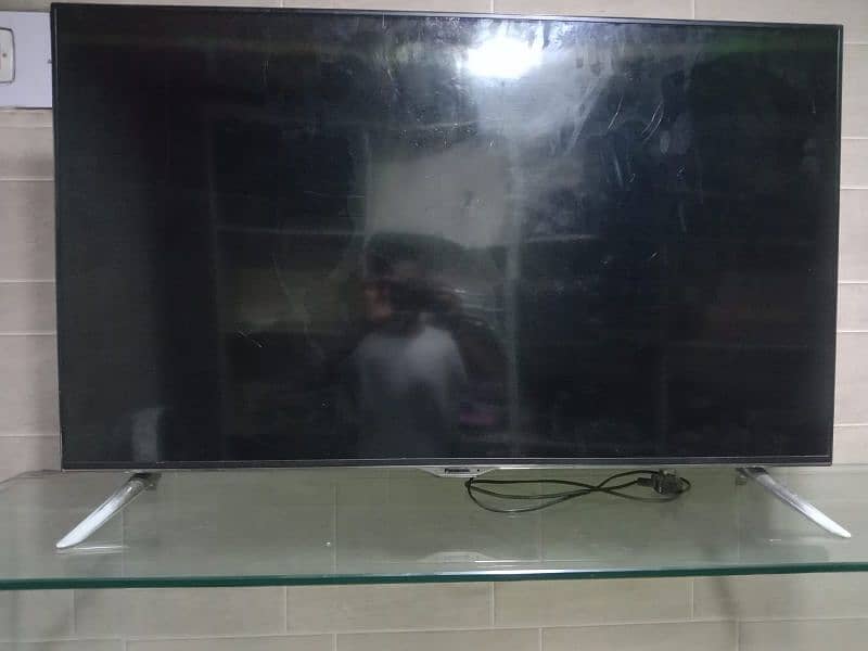 Panasonic 48" Led 0