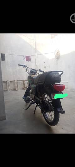 Bike May Koi Nahi Hay Bus Peso Ki need Hay isi liye sell Kar Raha hoon