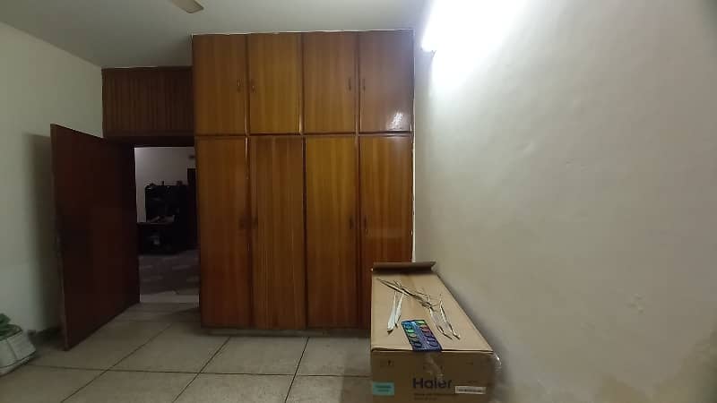 12 Marla Upper Portion For Rent 11