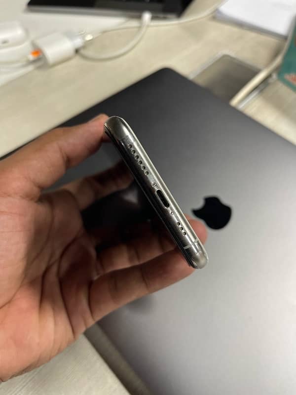 iphone 11 pro pta 4