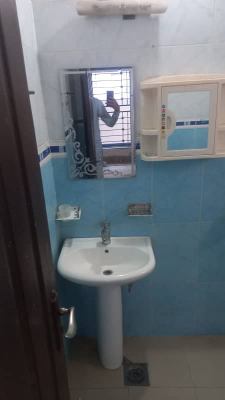 10 MARLA LOWER PORTION EXCELLENT GOOD CONDITION HOUSE FOR RENT IN GULMOHAR BLOCK BAHRIA TOWN LAHORE 9