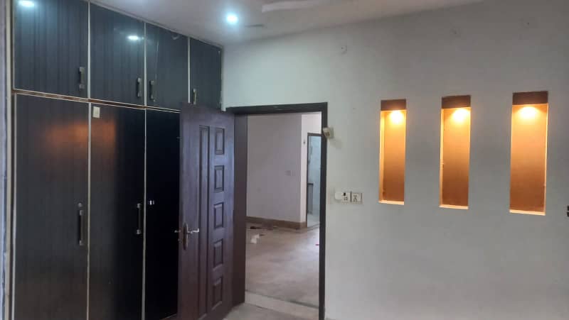 10 MARLA LOWER PORTION EXCELLENT GOOD CONDITION HOUSE FOR RENT IN GULMOHAR BLOCK BAHRIA TOWN LAHORE 16