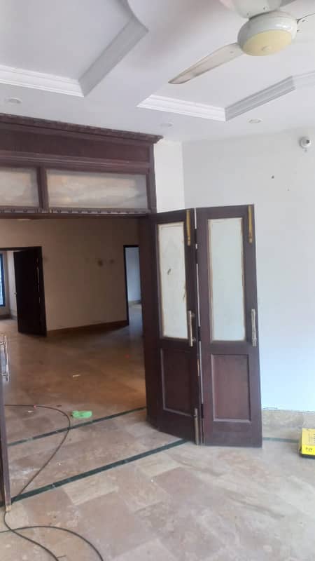 10 MARLA LOWER PORTION EXCELLENT GOOD CONDITION HOUSE FOR RENT IN GULMOHAR BLOCK BAHRIA TOWN LAHORE 0