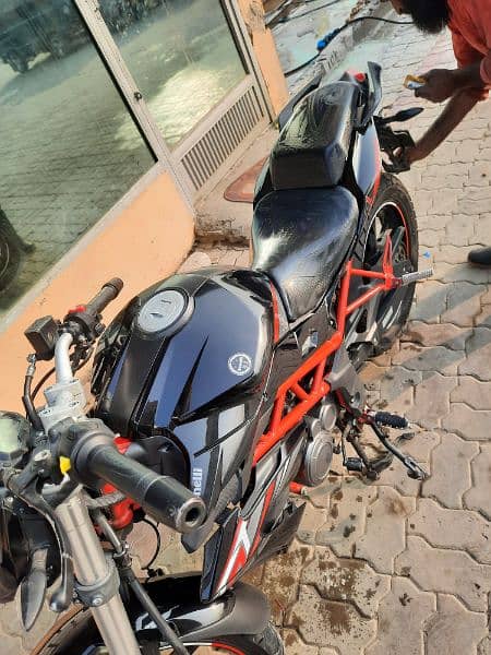 benelli tnt 150i 5