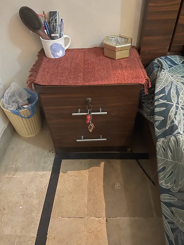 King size bed, mattress and others 6