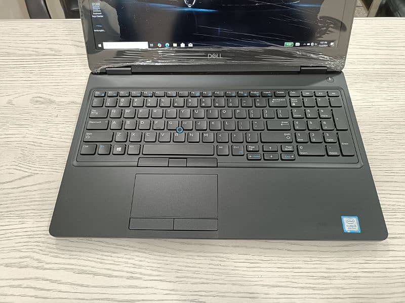 Dell latitude e5590 core i5 8th gen quadcore 15.6 inch 1080p Numpad 3