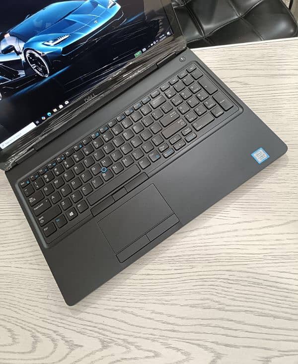 Dell latitude e5590 core i5 8th gen quadcore 15.6 inch 1080p Numpad 6