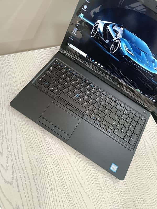 Dell latitude e5590 core i5 8th gen quadcore 15.6 inch 1080p Numpad 7