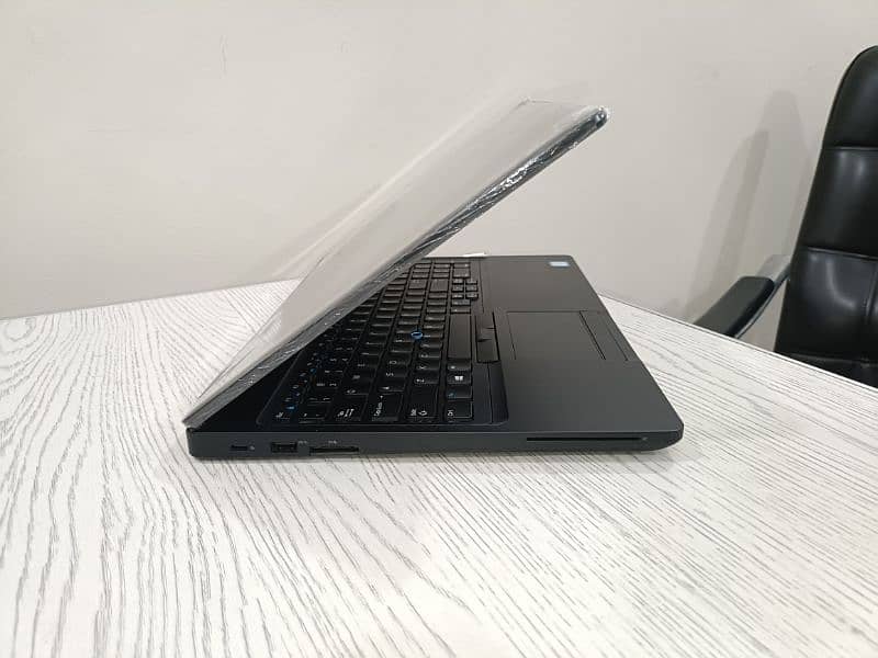 Dell latitude e5590 core i5 8th gen quadcore 15.6 inch 1080p Numpad 9