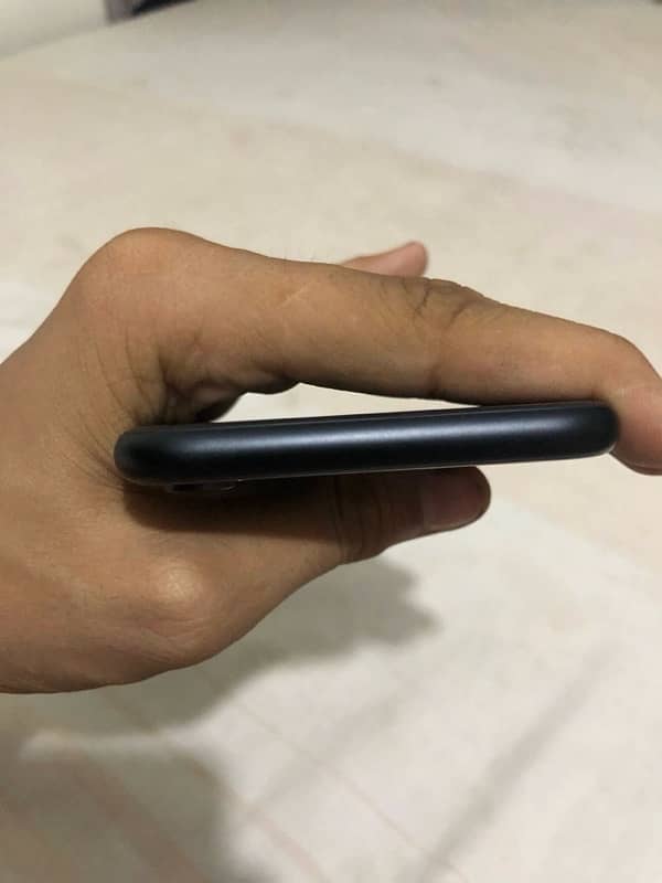 IPHONE XR 64gb 10/10 Condition 2