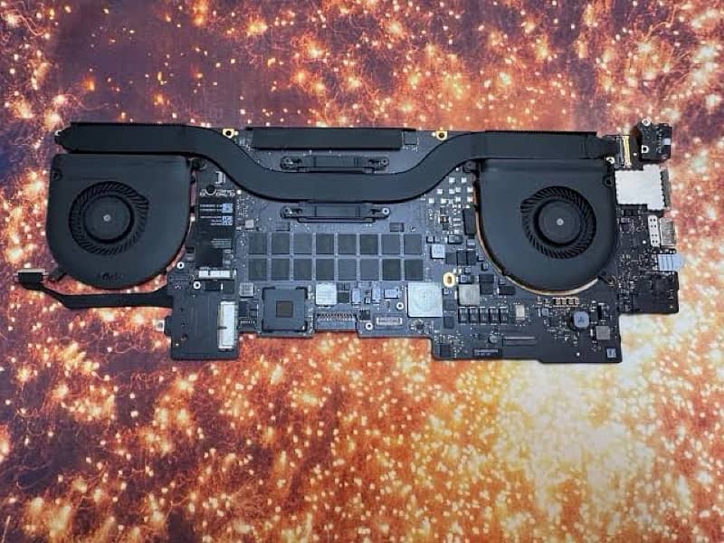 MacBook Pro (Retina, 15-inch, Mid 2015)  16gb 512ssd board available 1