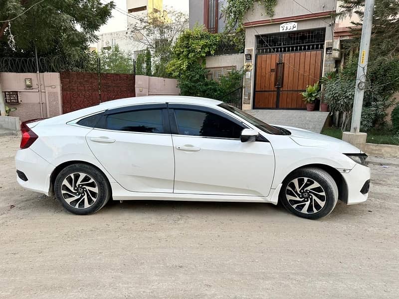 Honda Civic Standard 2016 3