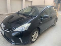 Toyota Prius Alpha 2013 7 seater