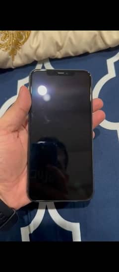 iphone 11 pro max PTA approved with box