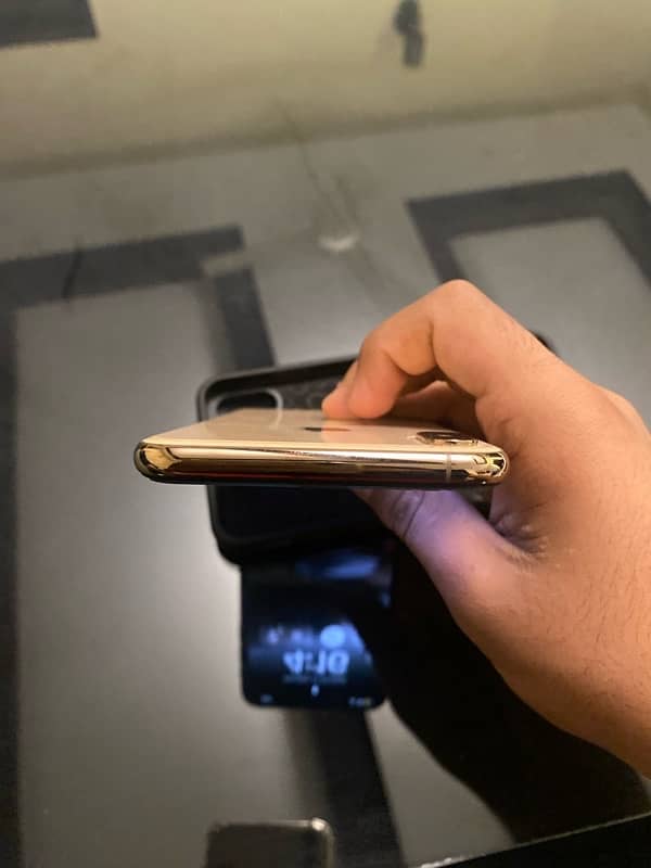 iPhone XS max  PTA approved 2