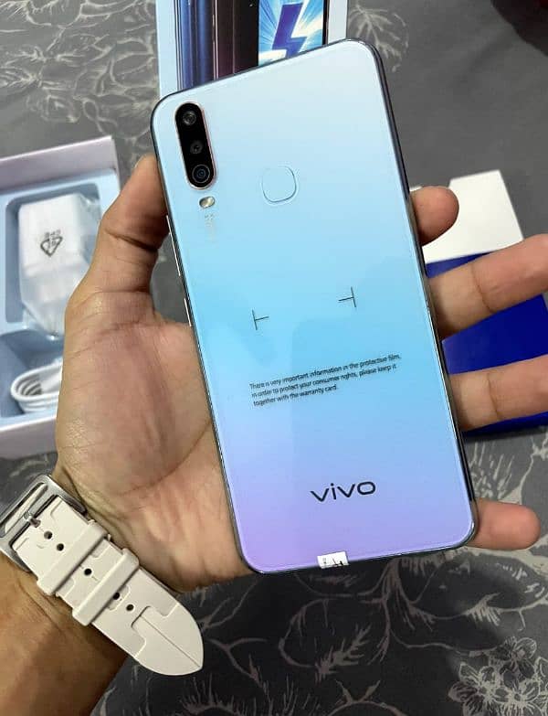 Vivo Y17 8gb 256gb With Box Charger PTA Approved 0