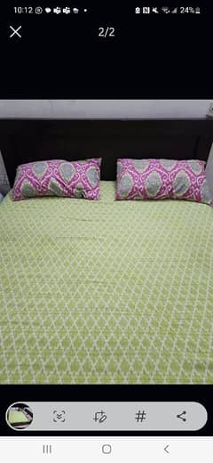 Queen size bed set