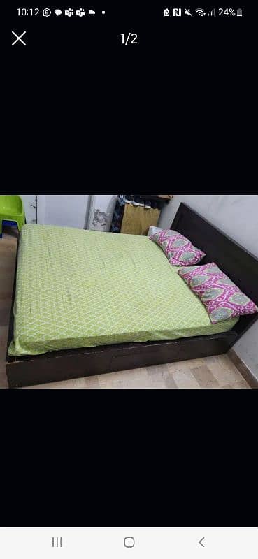 Queen size bed set 1