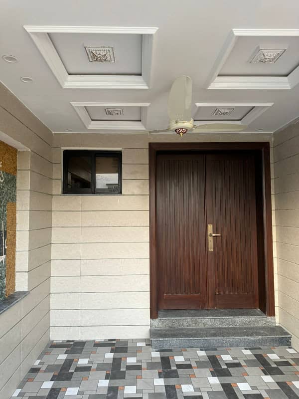 5 Marla Beautifully Designed house For Sale in Bahria Orchard Lahore 1