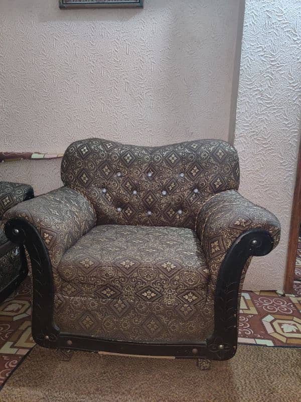 3/2/1 Sofa set good condition for sale 2