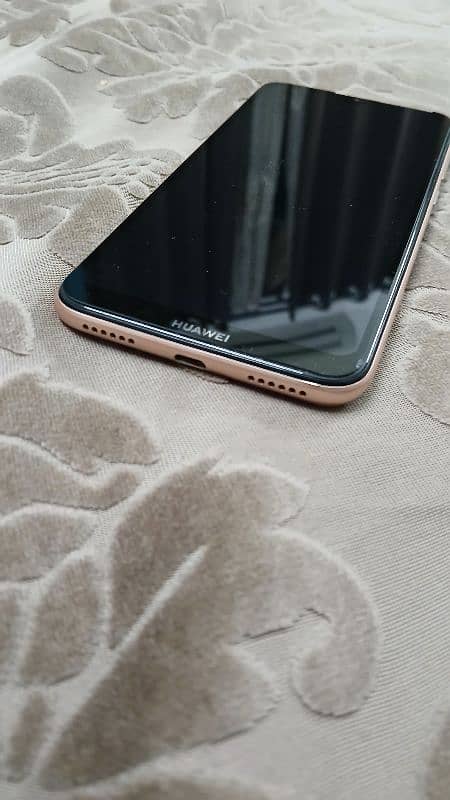 Huawei y7 Prime 3/64gb just like new 10/10 2