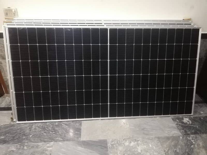 solar plates  canadian Jinko Longi Ja A grade plates available . 0