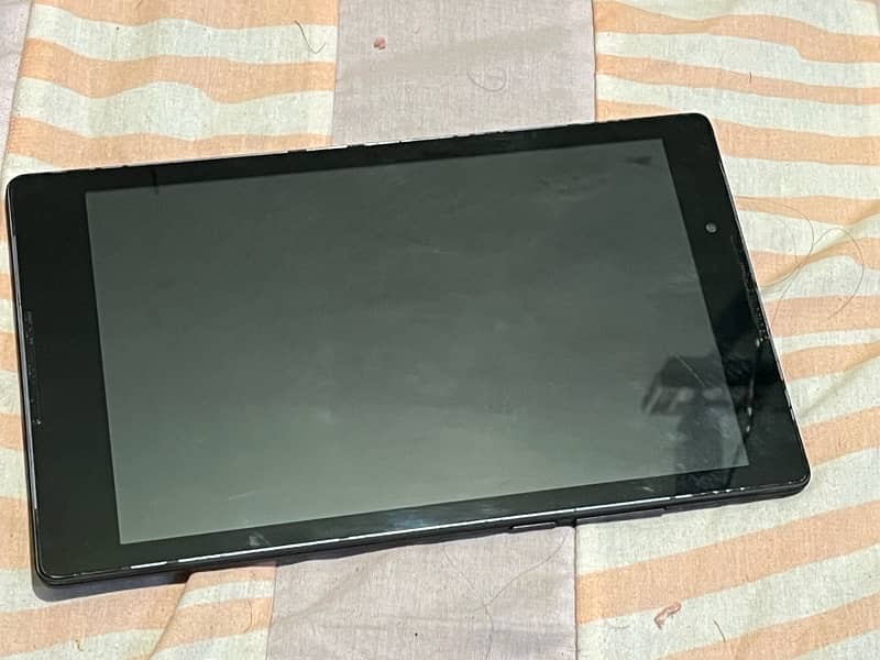 lenovo tab  2gb 16 gb official pta approved 1