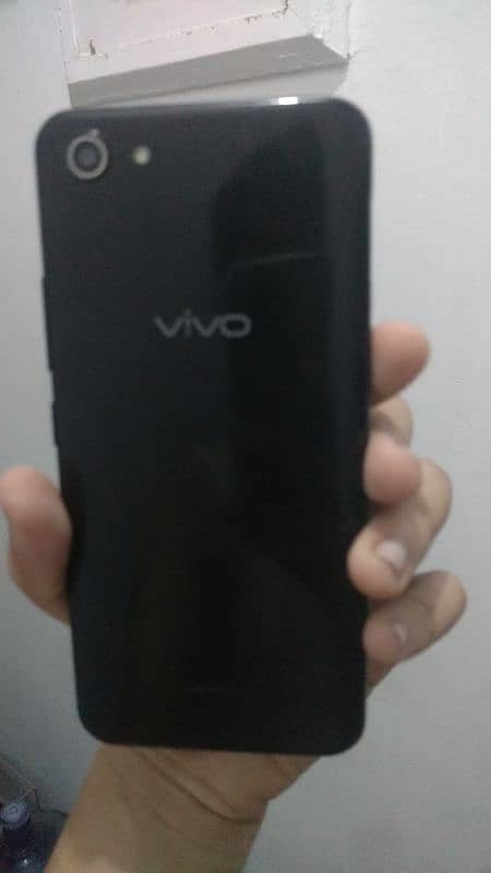 vivo y81i  in 10/9 condition 1