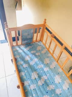 baby cot