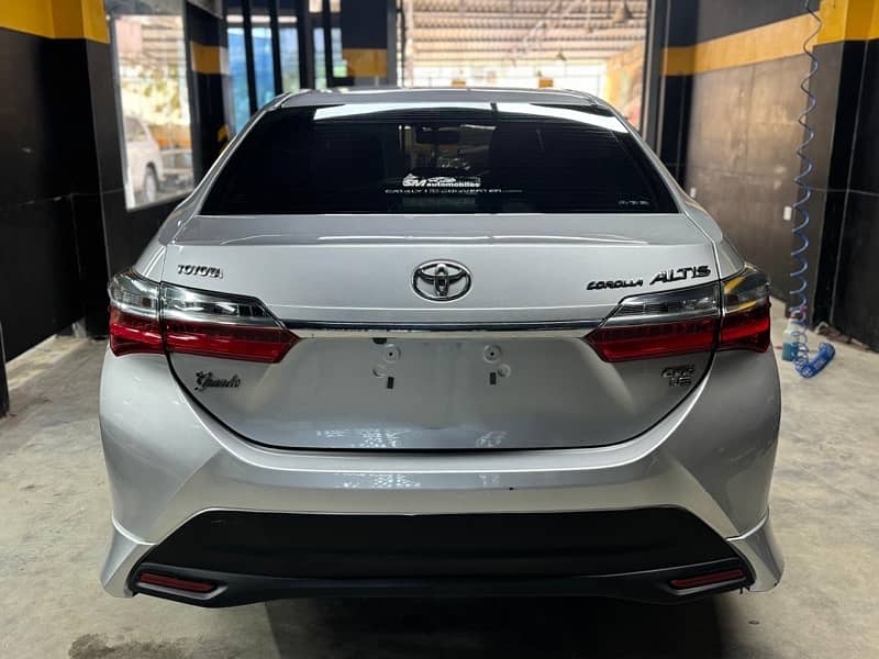 Toyota Altis Grande 2018 4G 2