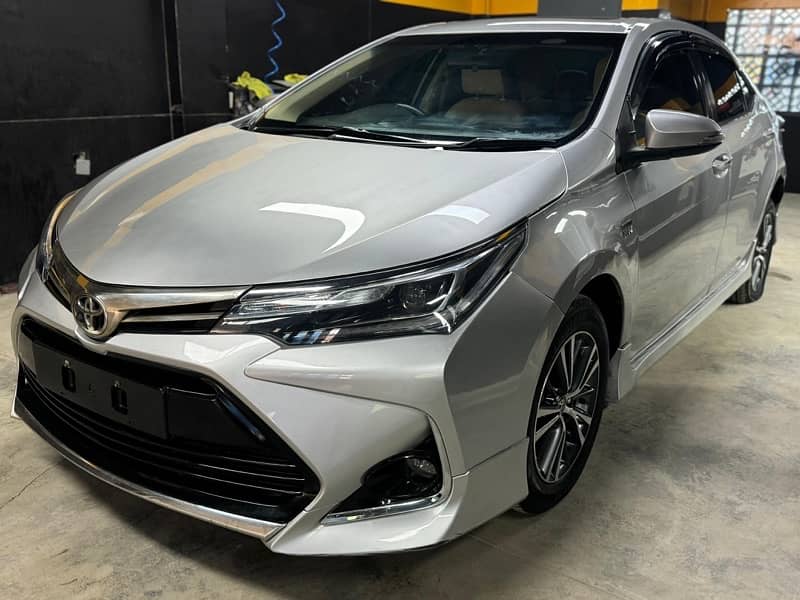 Toyota Altis Grande 2018 4G 4