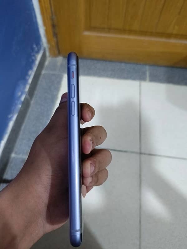 IPHONE 11  9/10 CONDITION 0