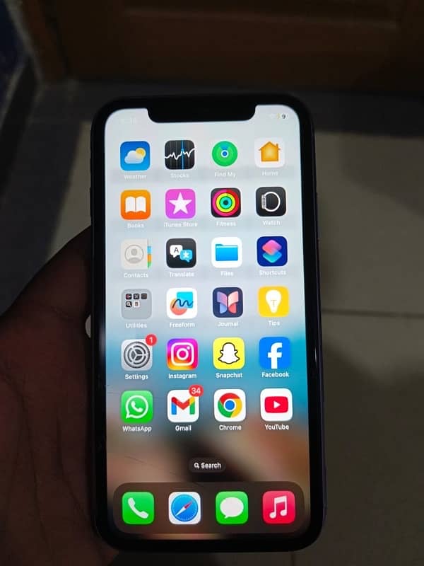 IPHONE 11  9/10 CONDITION 6