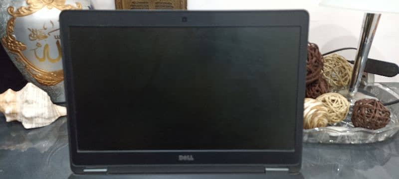 Dell 7470 i5, Ram 8gb, SSD 256gb, 6th generation,  good condition. 1