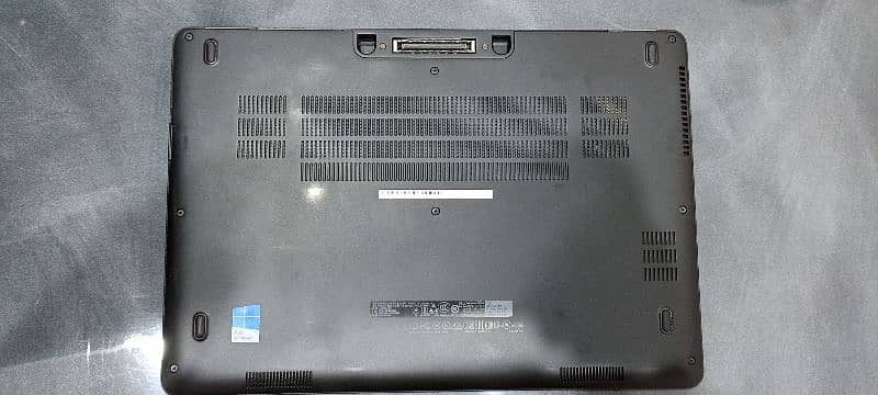 Dell 7470 i5, Ram 8gb, SSD 256gb, 6th generation,  good condition. 3