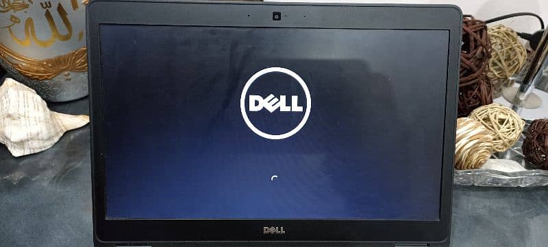 Dell 7470 i5, Ram 8gb, SSD 256gb, 6th generation,  good condition. 5