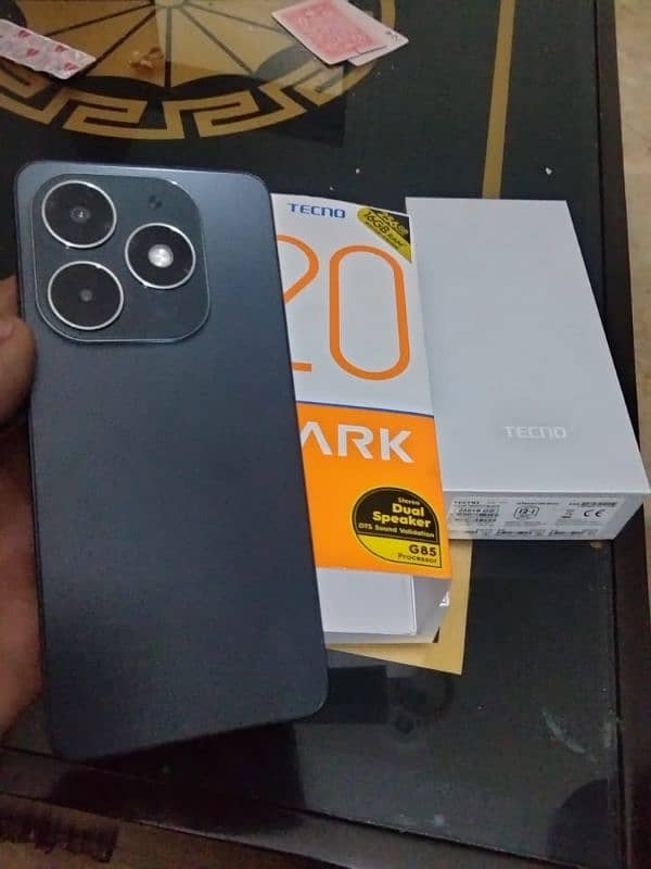 Tecno spark 20 8+8/256 with box and charger condition 10/10 1