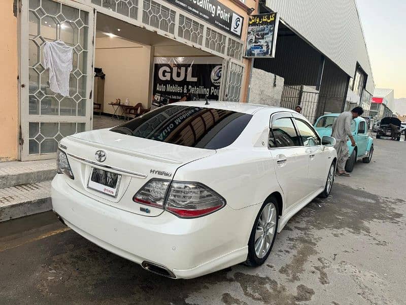 Toyota Crown 2010 5