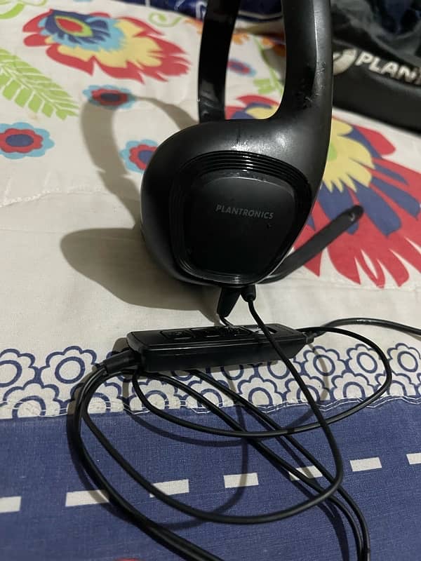 plantronics headset 1