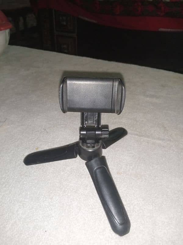 TRIPOD FOR SALE 0