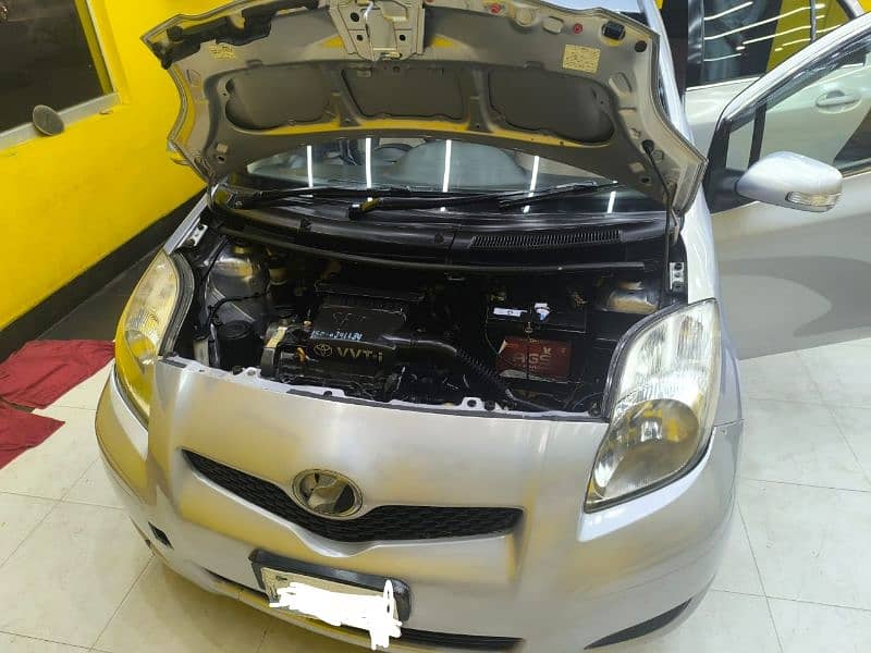 Toyota Vitz 2009-14 1.3 1