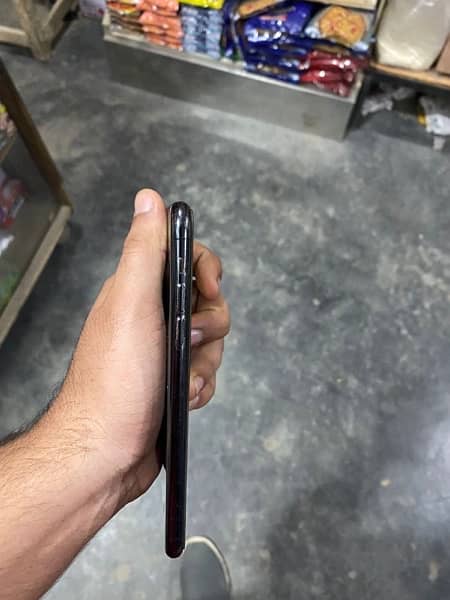 iPhone 11 Pro Max  for sale  Condition 10/10   health  64 gb 3