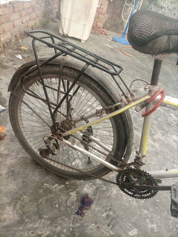 good condition bicycle 1