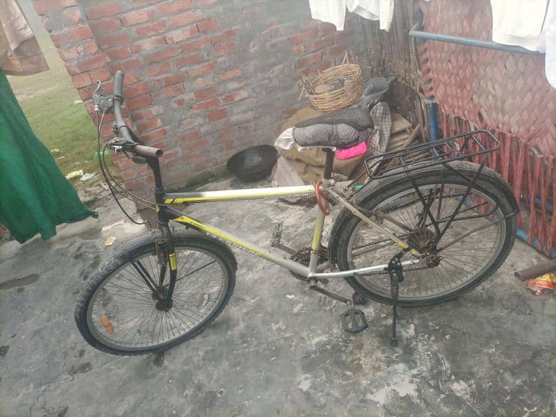 good condition bicycle 2