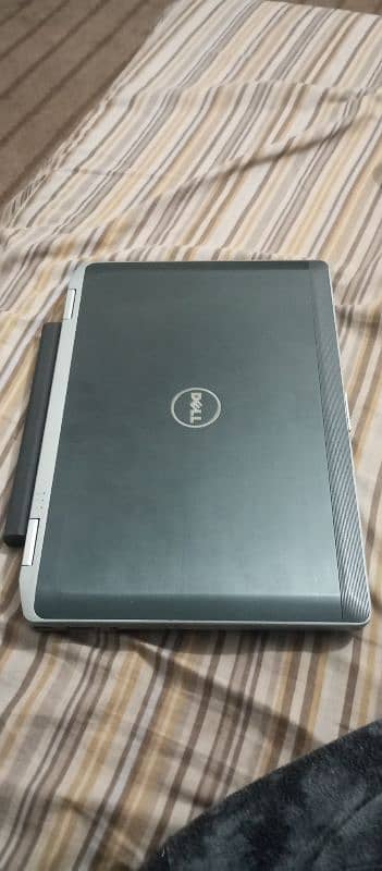 Dell latitude 2