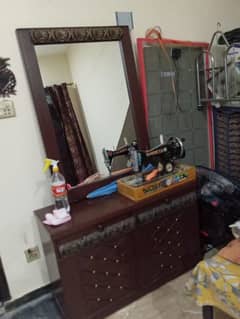 Dressing table with mirror