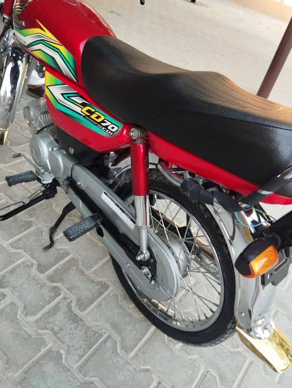 honda70.2023 model. letter hy. best condition. 03039294267 1