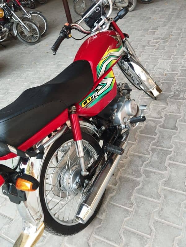 honda70.2023 model. letter hy. best condition. 03039294267 3