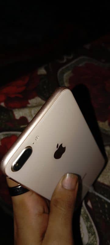 iPhone 8 rose gold 0